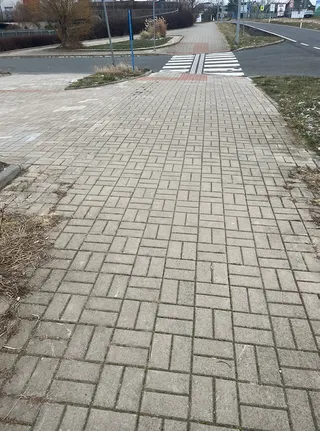Oprava chodníků – Po